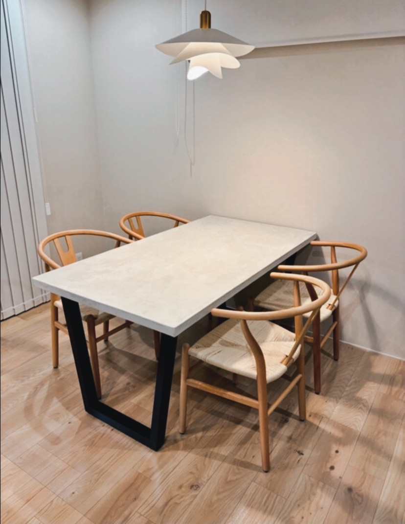 ダイニングテーブル