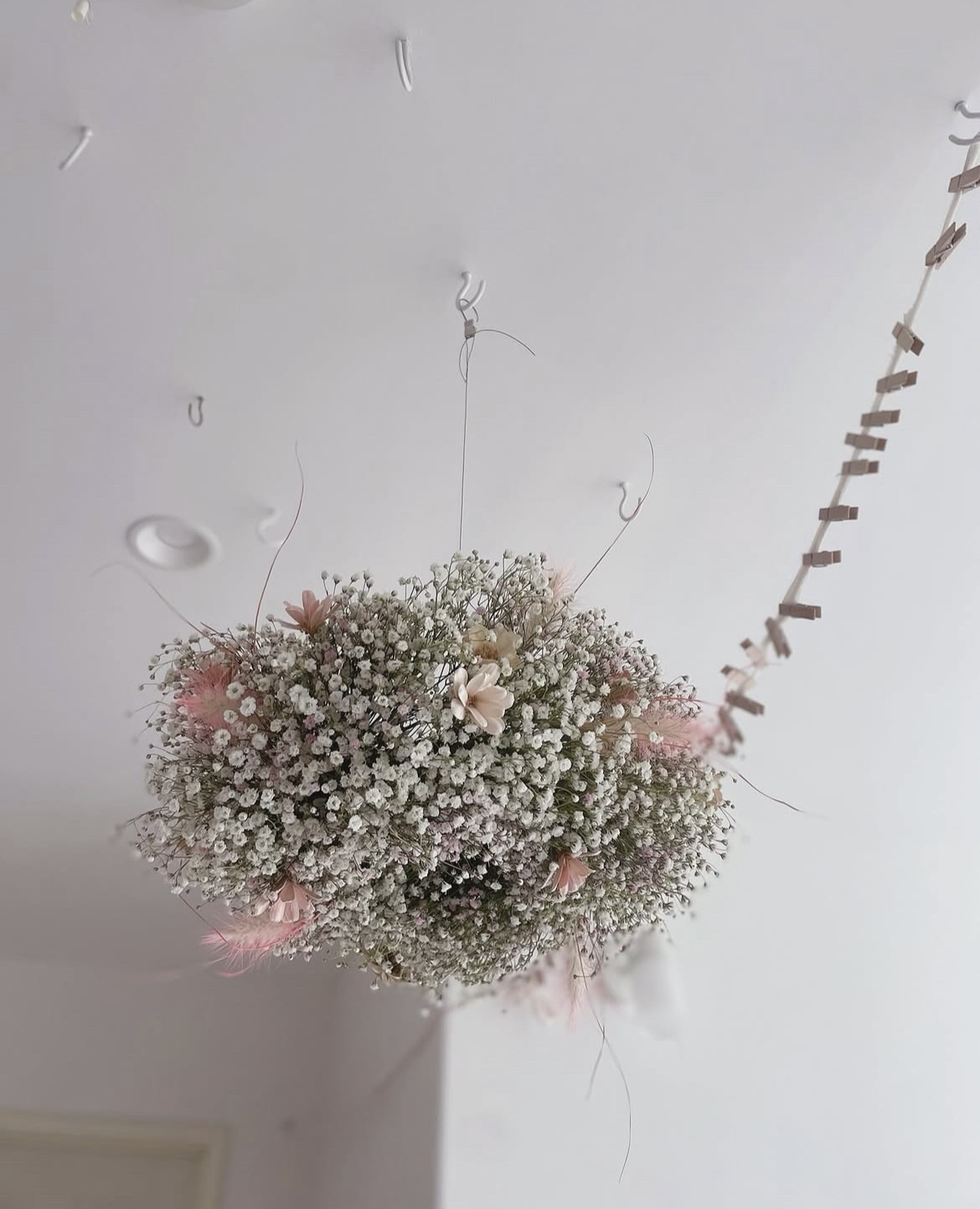 flower cloud "pink mist "  フライングリース かすみ草リース フラワー ハンギング