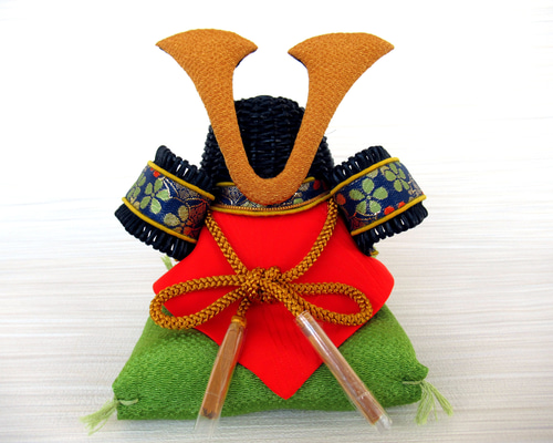 兜飾り（ケース入り） 大25-1 五月人形・こいのぼり kisetukazari2