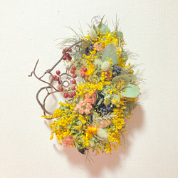 創作キュウイツルスワッグミモザ＆高砂ユリイエロー