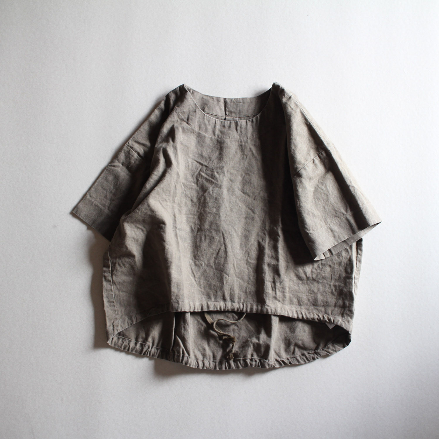 linen蕾Tシャツ / 老竹色 / 草木染めリネン