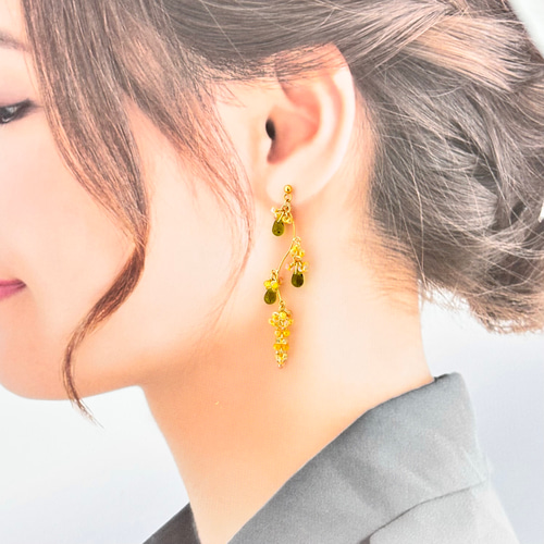 春の陽だまり ミモザのロングイヤリング／ピアス イヤリング
