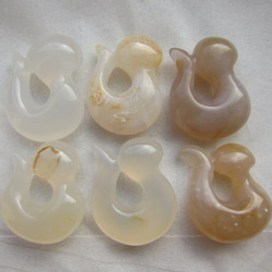 綺麗^ - ^ ❣️ 天然石　瑪瑙  セミ　金蝉　手彫り置物 原石 綺麗^ - ^ 天然石 瑪瑙 セミ 金蝉 手彫り置物 原石｜Yahoo