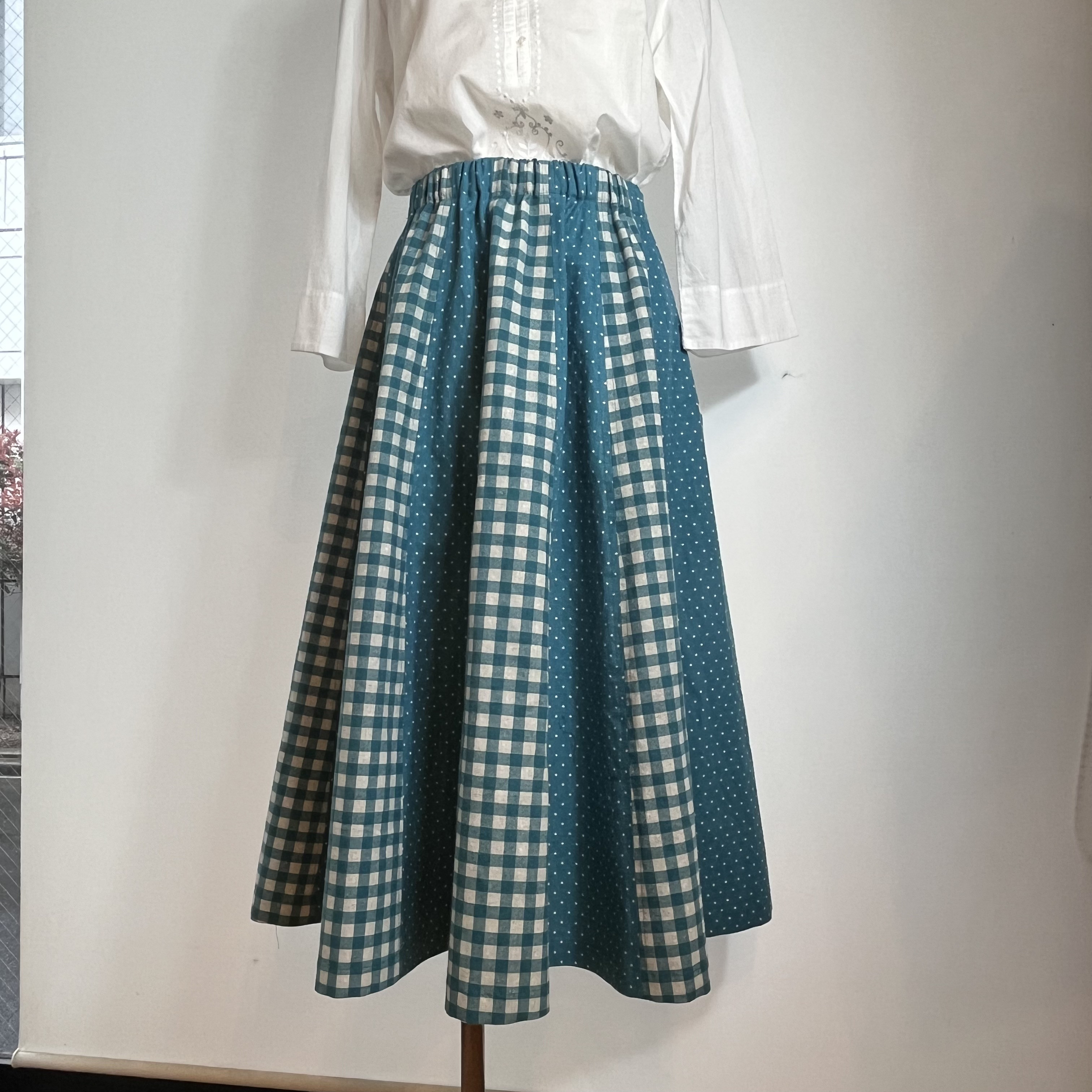 ［送料無料］ギンガムチェックと水玉の14枚はぎ半円フレアースカート