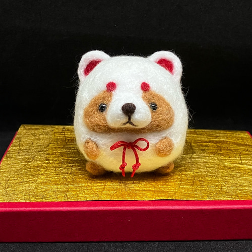 まるまる白たぬき 万福招来【羊毛フェルト人形】/ 羊毛フェルト