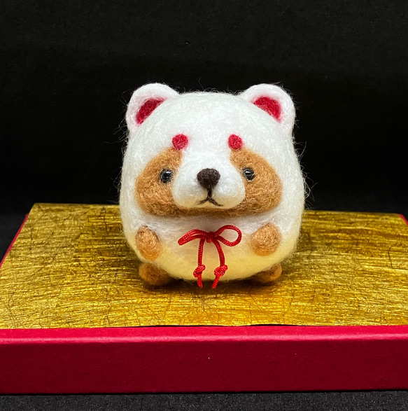 まるまる白たぬき 万福招来【羊毛フェルト人形】/ 羊毛フェルト