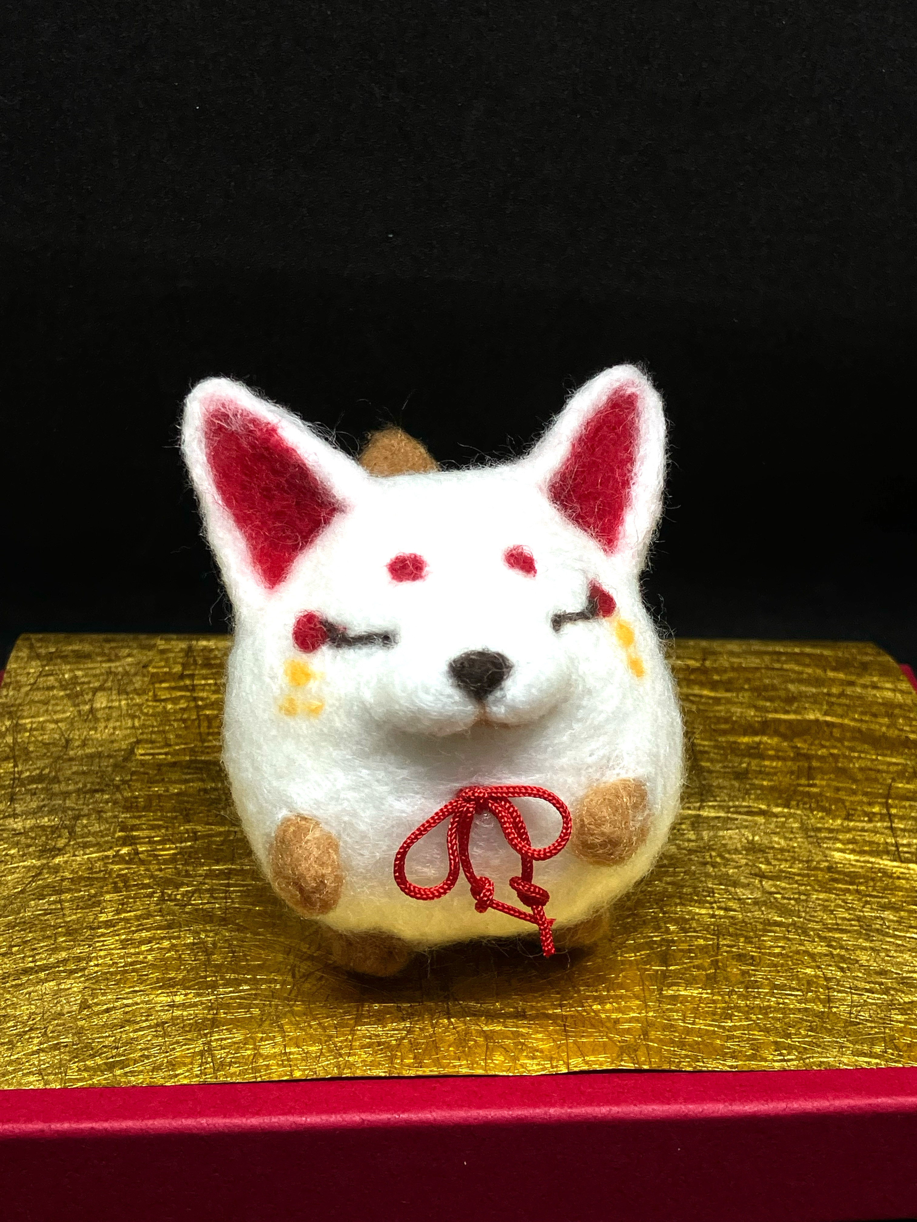 まるまる 白キツネ 万福招来【羊毛フェルト人形】/ 羊毛フェルト