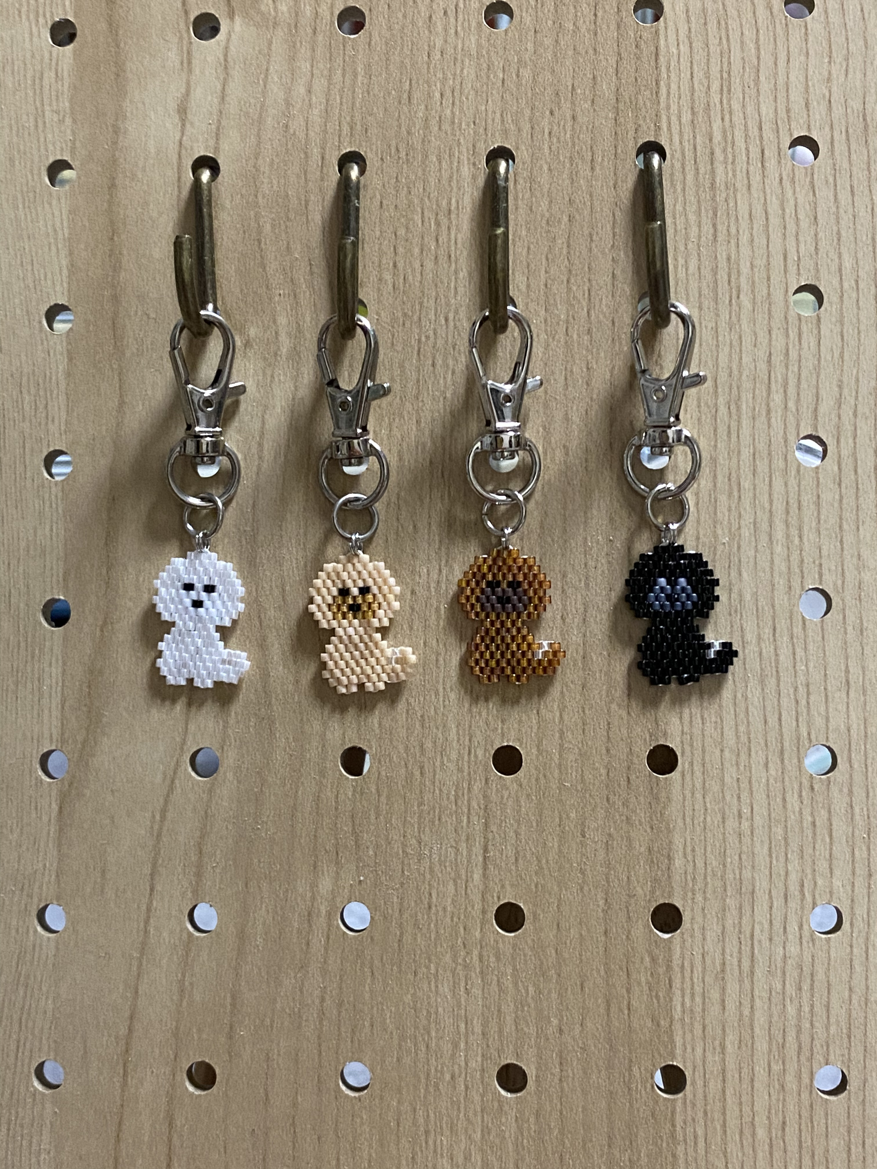 トイプードル ビーズキーホルダー おもちゃ・ペット小物 きいろ