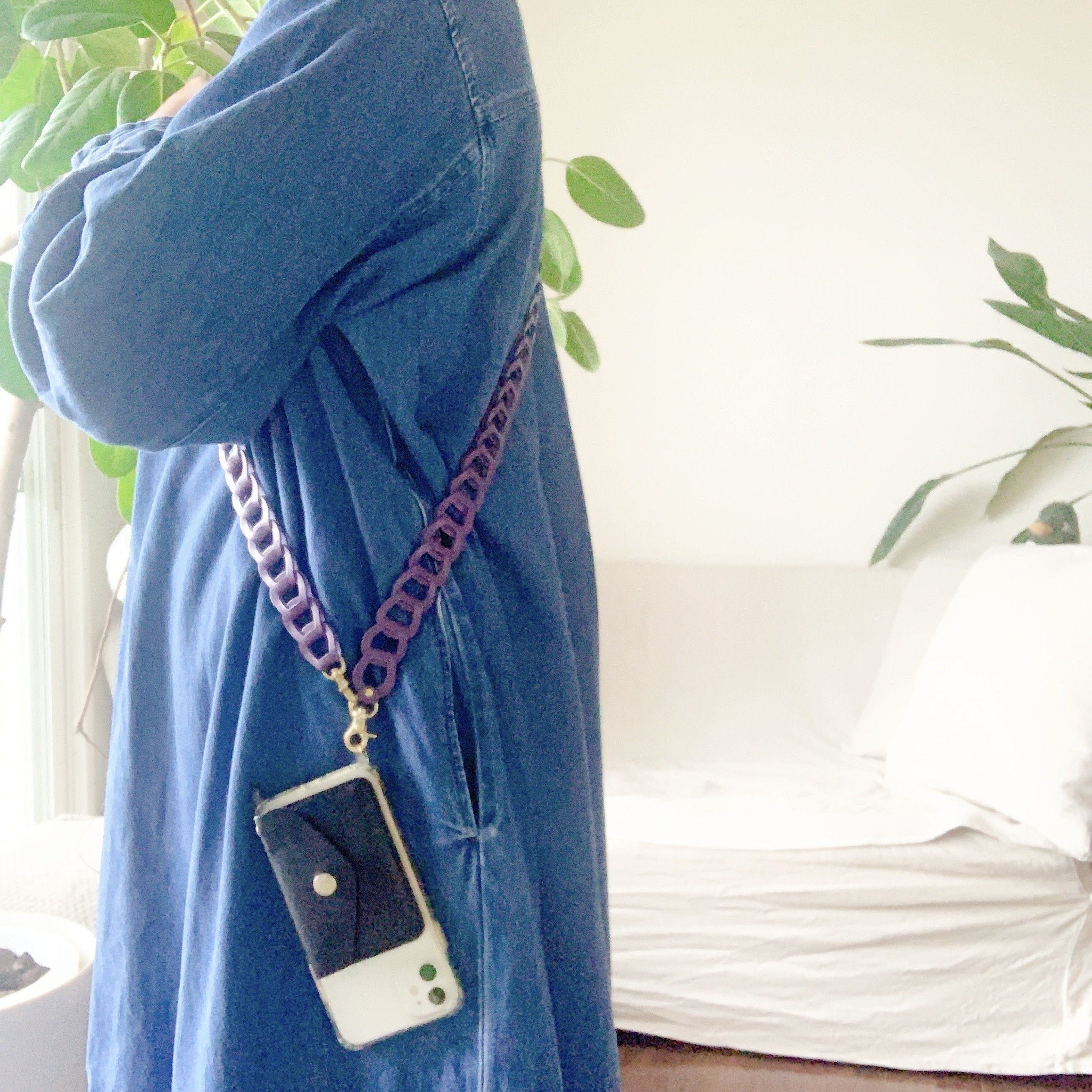 Leather piecesスマホショルダーストラップ(パープル)