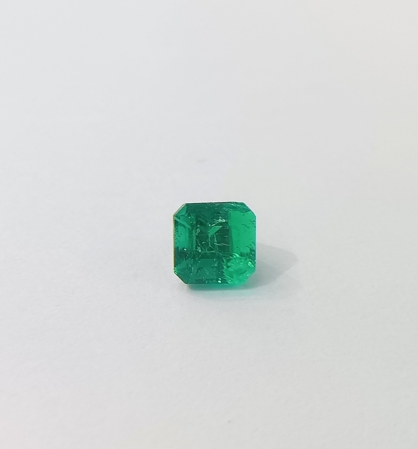 エメラルド　ルース　0.36ct