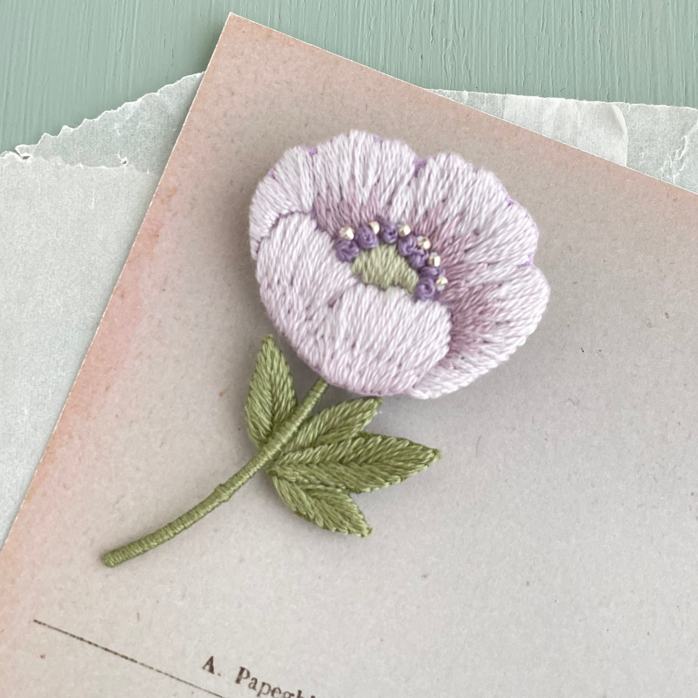 専用商品　刺繍ブローチ