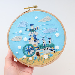 【新作】刺繍キット 「風の文明」《空想街雑貨店》 2枚目の画像