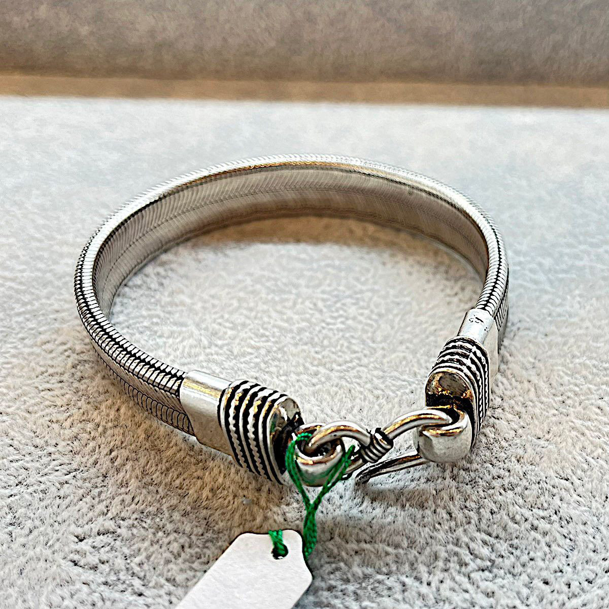 シルバーブレスレット ヘリンボーンデザイン フック型 シルバー925 メンズ レディース シハンドメイド 一点もの