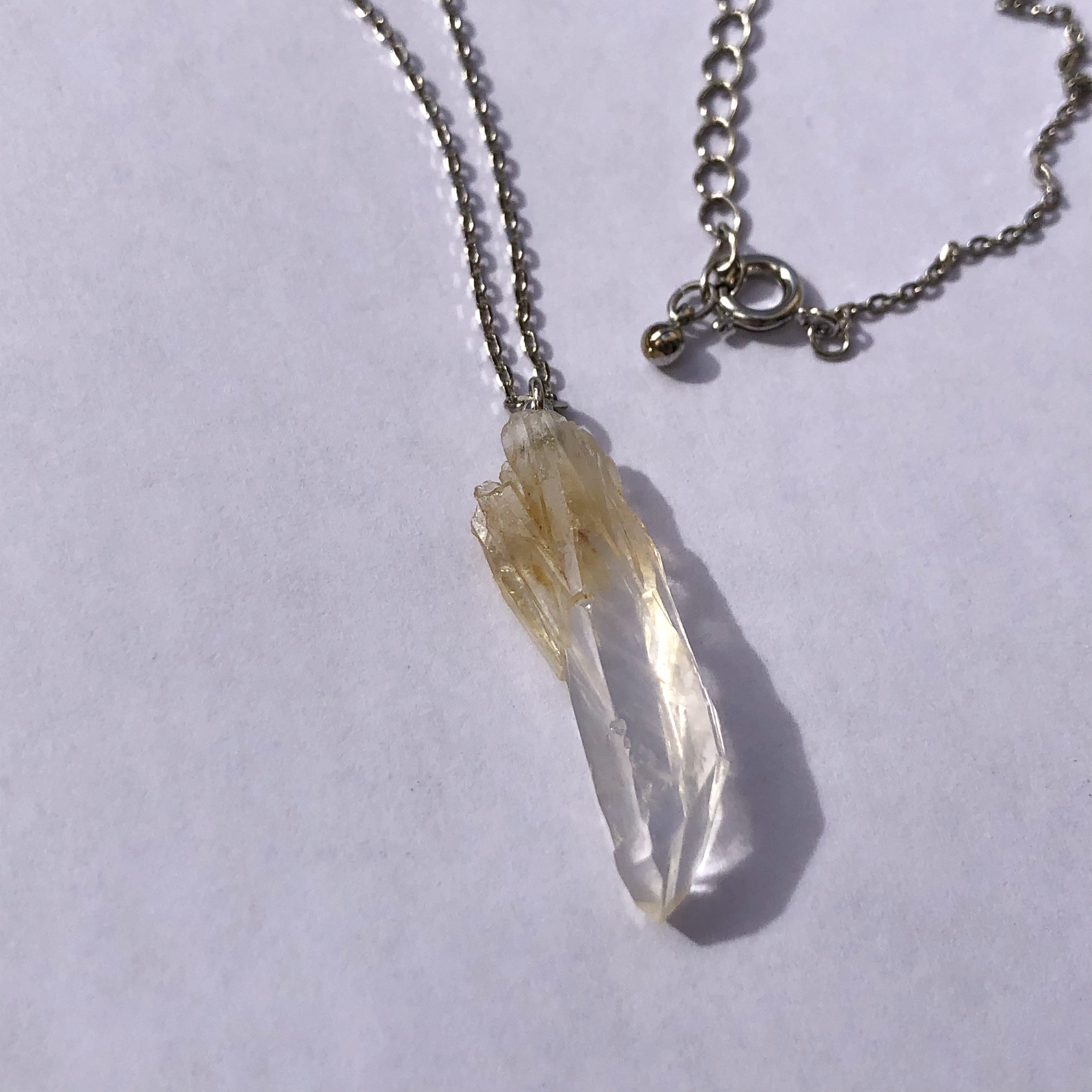 283 天然石　水晶原石　原石　石油入水晶　ネックレス　チャーム 283 天然石 水晶原石 原石 石油入水晶 ネックレス チャーム