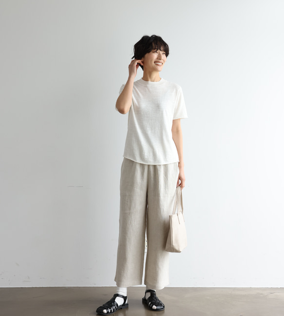 大人のゆとりある着心地 ナチュラル風合いのワイドパンツ 　生成色　250402-1 3枚目の画像
