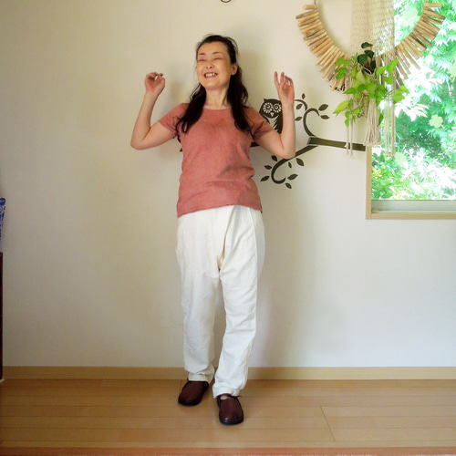 asana ヘンプコットン スリムTee・草木染めチーク asana ヘンプコットン スリムTee・草木染めチーク Tシャツ holy