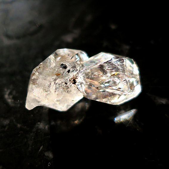 ハーキマーダイヤモンド・ツインポイント原石・結晶・鉱物 28.10ct ｜春の誕生石2025