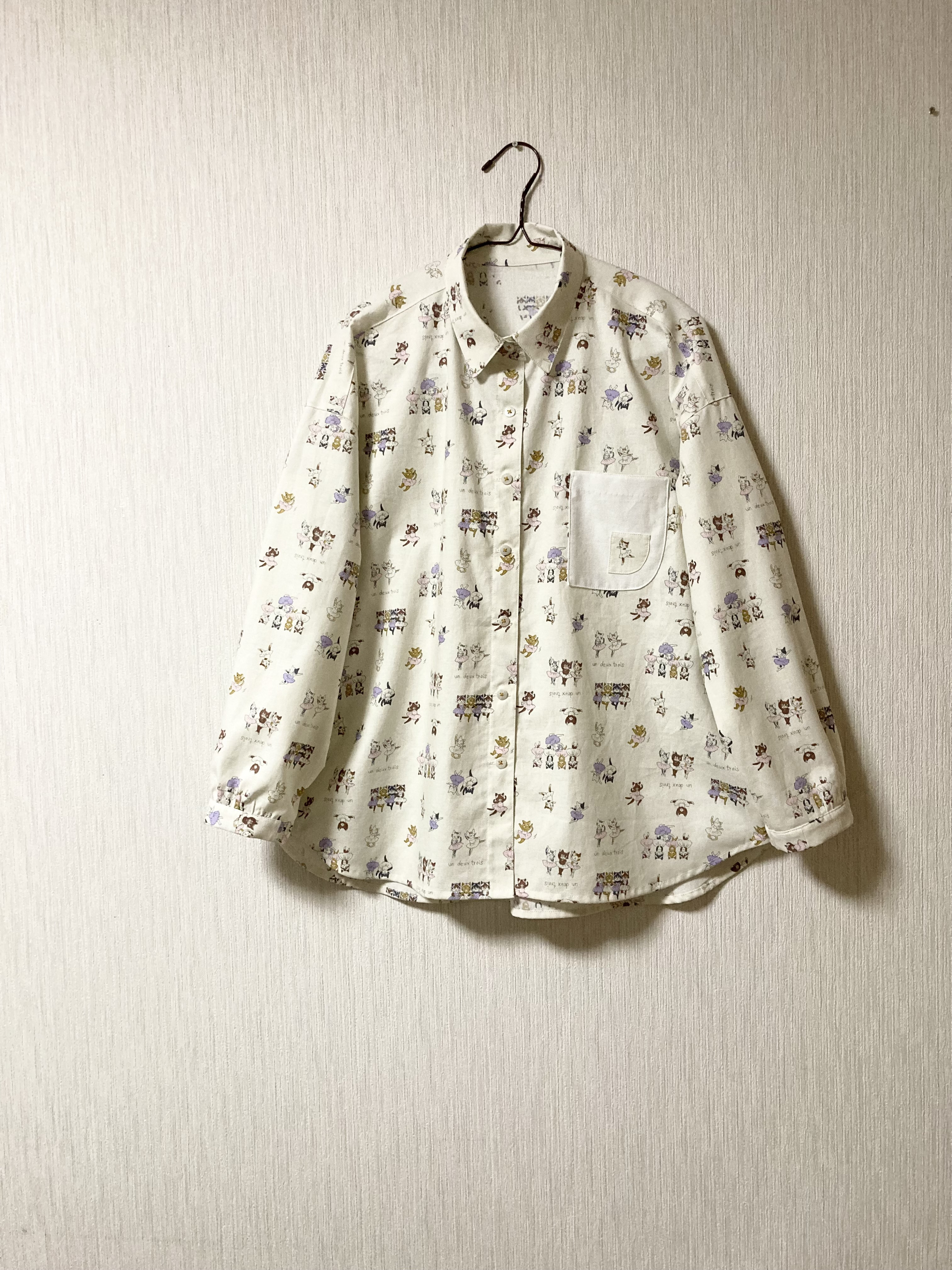 ラララのシャツ