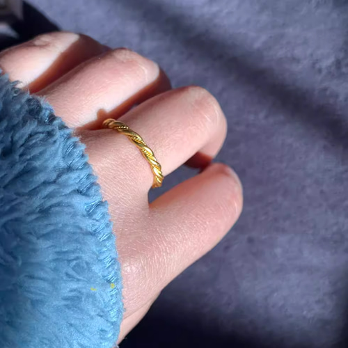 K2424K純金ツイストリング 24金ゴールド指輪 幅2mm中空 結婚指輪