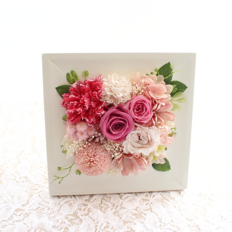 大切なあの人へ贈るフレームアレンジ　ピンク　花　誕生日　記念日　送別　退職　プリザーブドフラワー