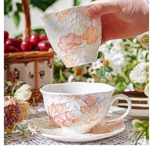 ★ Hanachan様 (専用)ホワイト陶器カップとプレートセット ☆ Hanachan様 (専用)ホワイト陶器カップとプレートセット