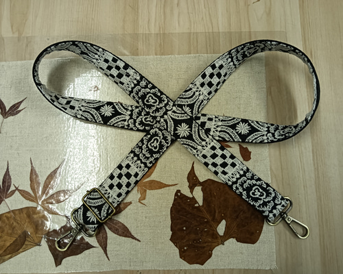 ミナペルホネン　ハンドメイド　フラップショルダー ミナペルホネンハンドメイドショルダーベルト その他ファッション雑貨
