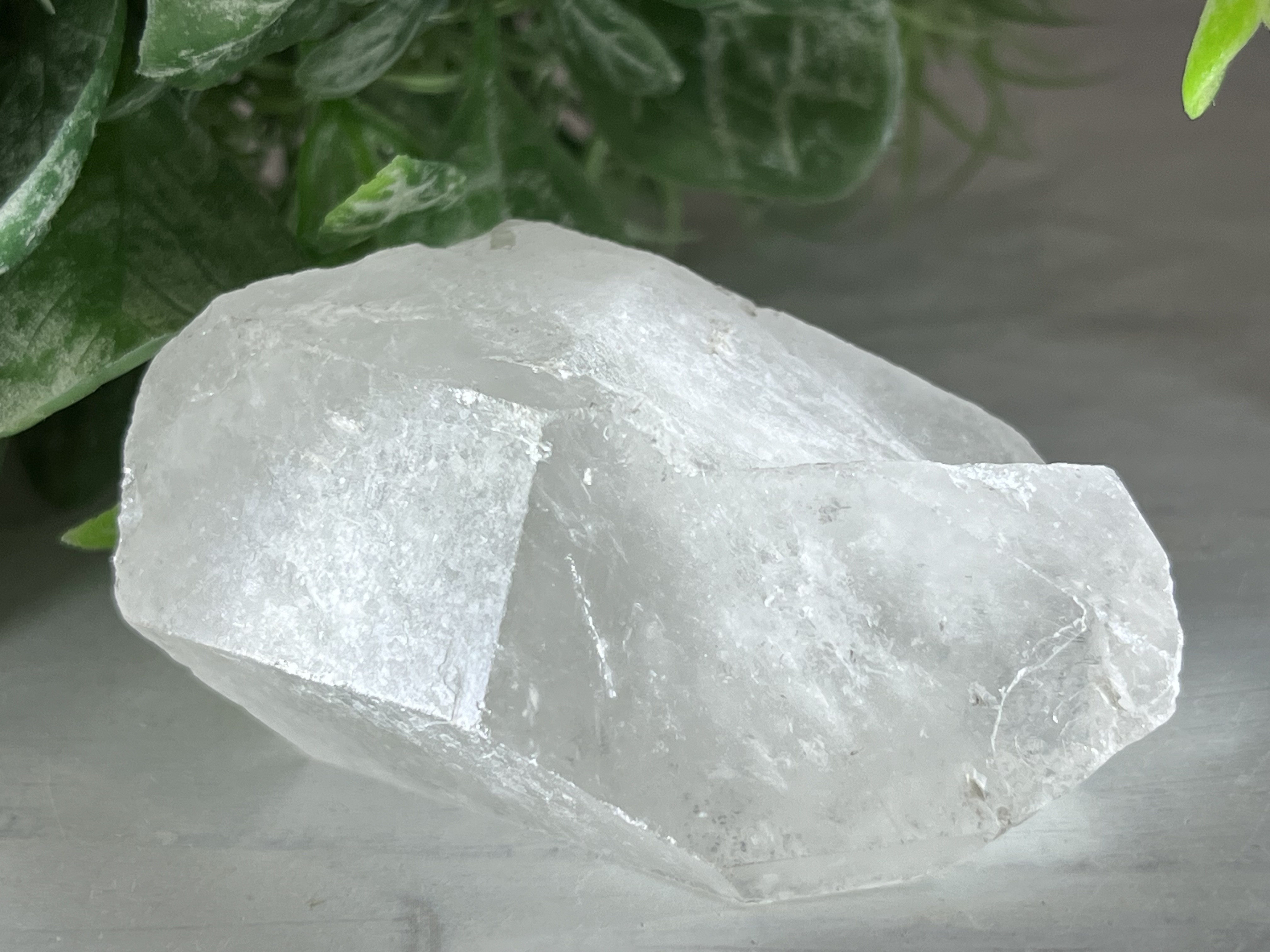 パイライトインクォーツ　クリスタル　水晶　黄鉄鉱　原石　ラフストーン