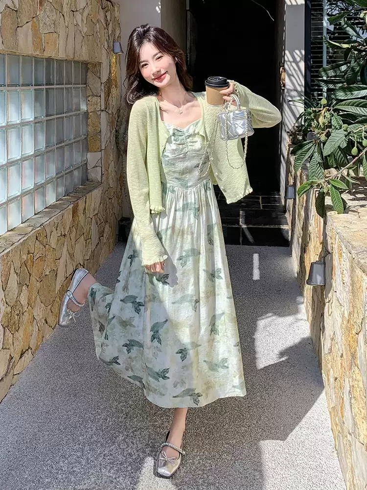 トップスとスカートの2点セット#定番 #人気 やや薄手 結婚式 演奏会 レトロ可愛い 唯一無二 着物ドレス 柔らかい 演