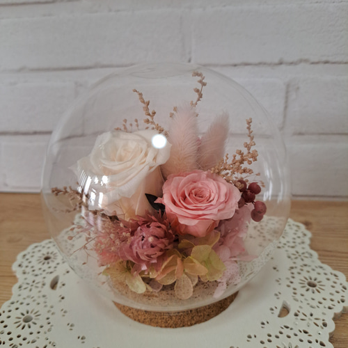 ガラスドームのアレンジメント プリザーブドフラワー ピンク系 お誕生