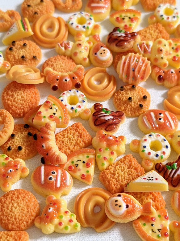 ウィンナーとパンケーキ　ハンドメイド　ミニチュアフード　ミニチュアパン ウィンナーとパンケーキ ハンドメイド ミニチュアフード