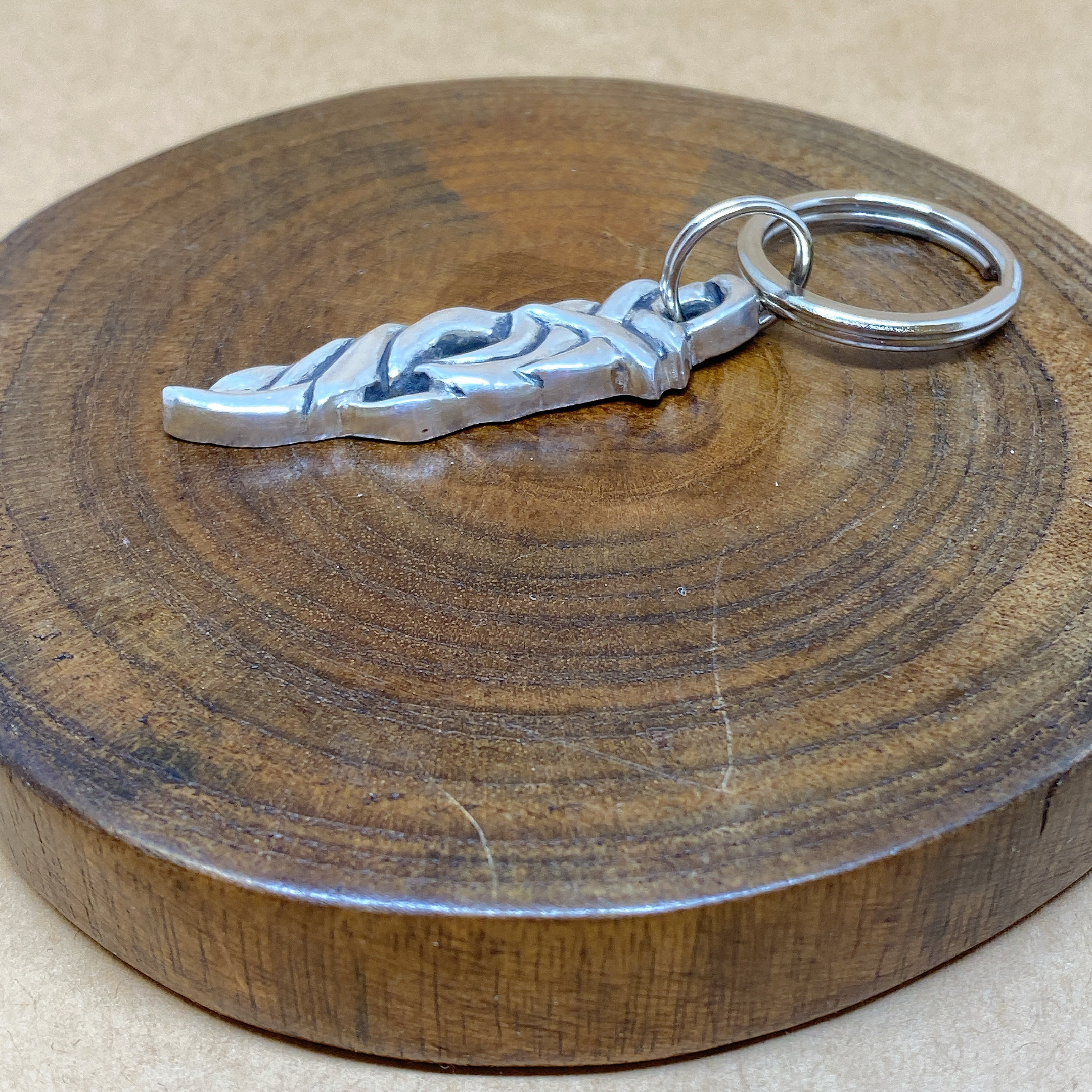 シルバーアクセサリー　キーホルダー　個性的　カジュアル　ユニセックス　メンズ　プレゼント