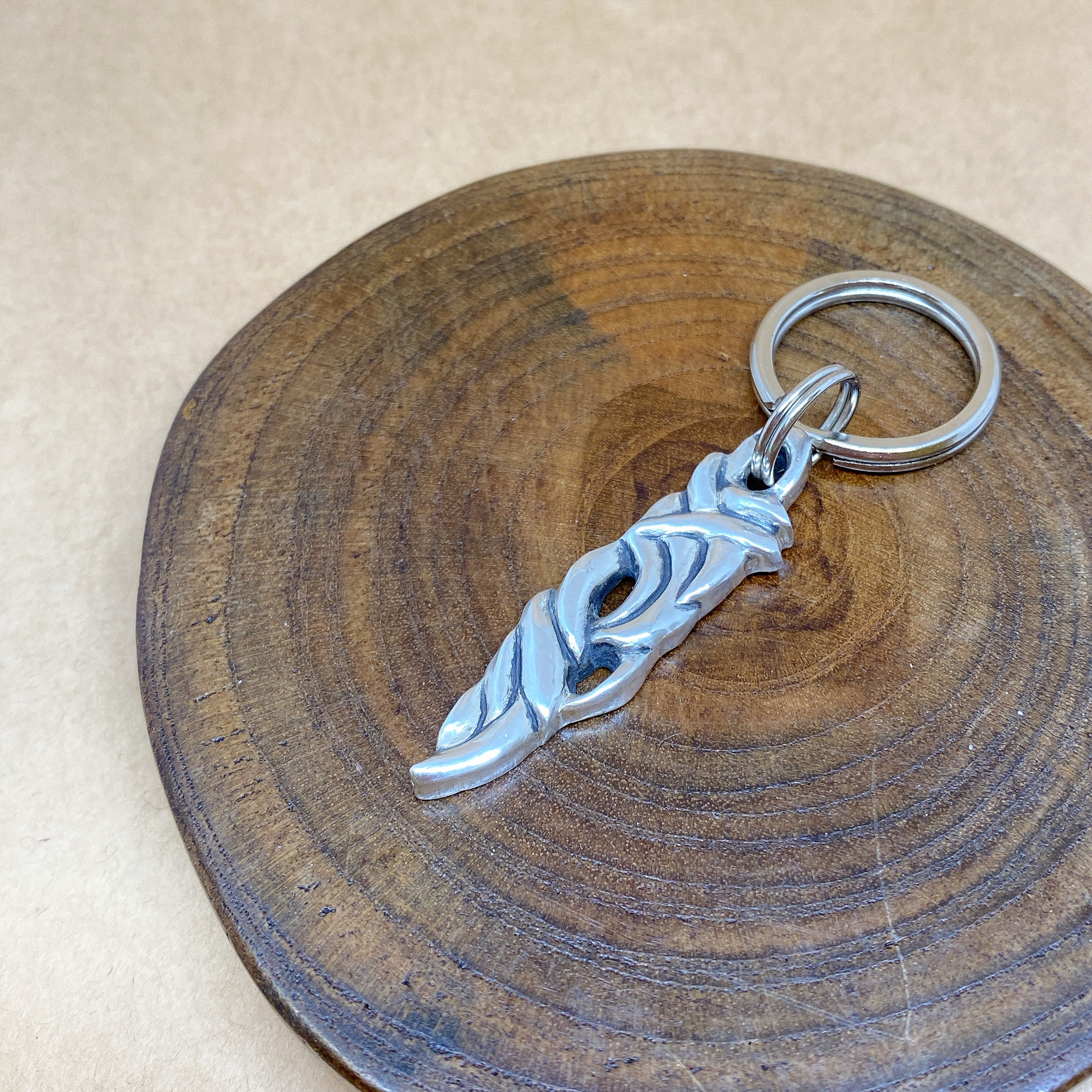 シルバーアクセサリー　キーホルダー　個性的　カジュアル　ユニセックス　メンズ　プレゼント