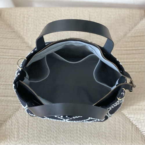 ⚮̈ミナペルホネン tambourine navy × light blue かくれんぼトート