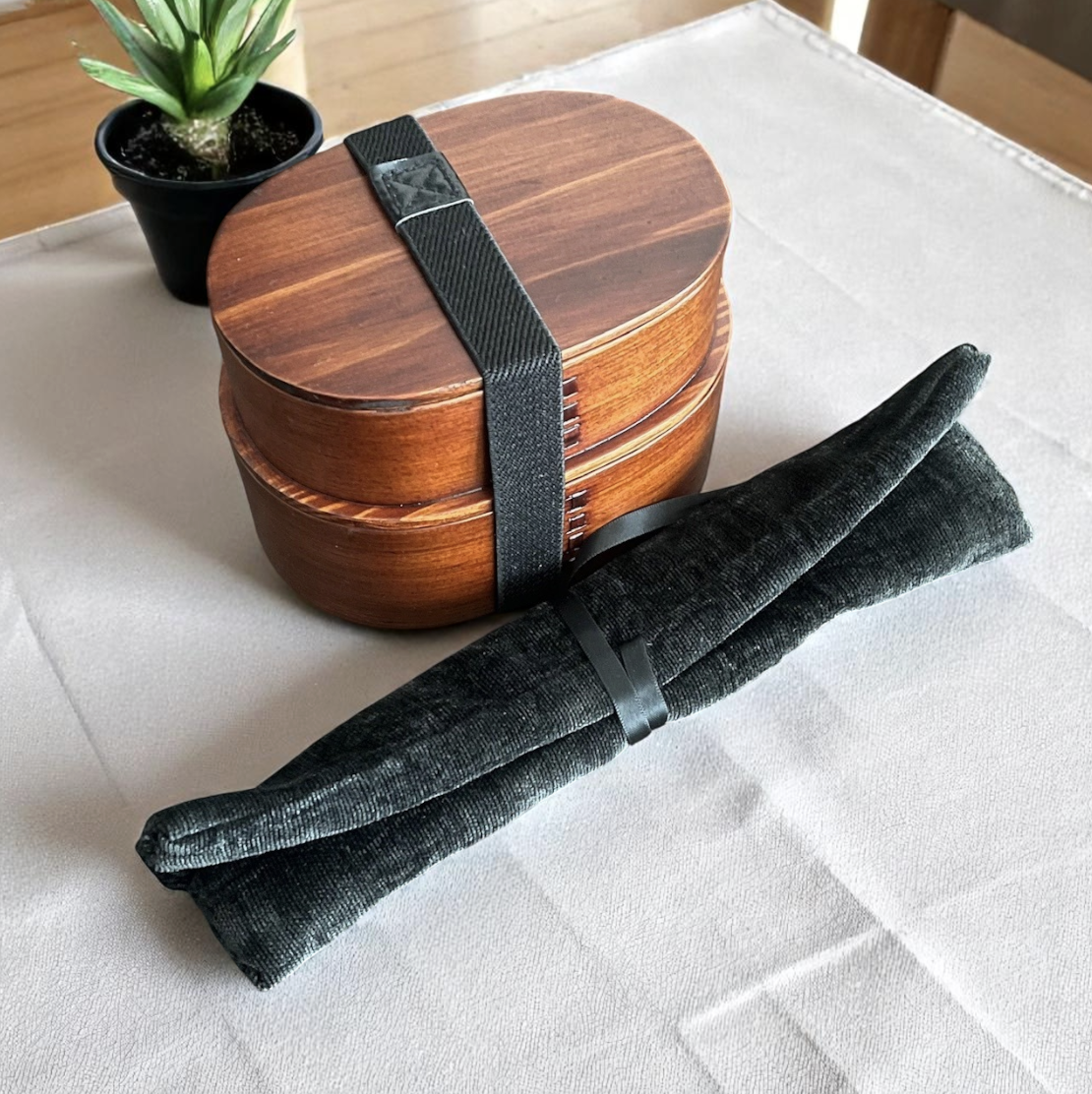 セット＜木製＞曲げわっぱ弁当箱 二段 入れ子 木目 バンド付き＆箸袋と六角箸セット