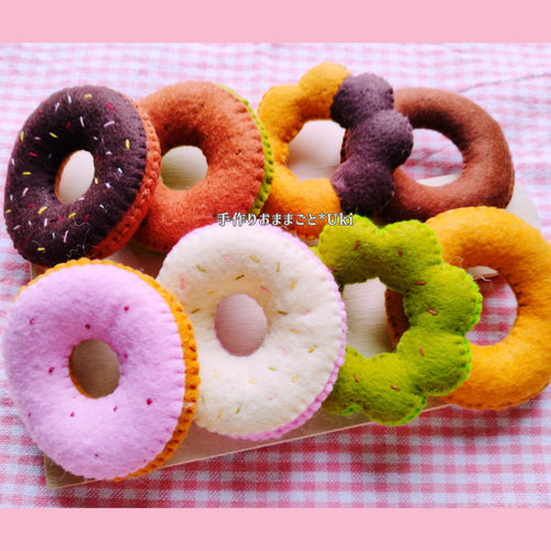 ♬*オーダー受付ページ♬*　フェルトのおままごと  ☆ドーナツセット☆ カラフルドーナツ 12個セット♡フェルトのおままごと おもちゃ