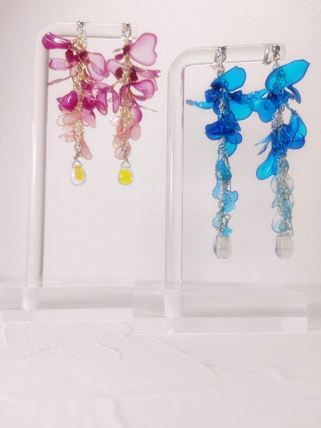 恋に酔う藤の花のピアス　ディップフラワー