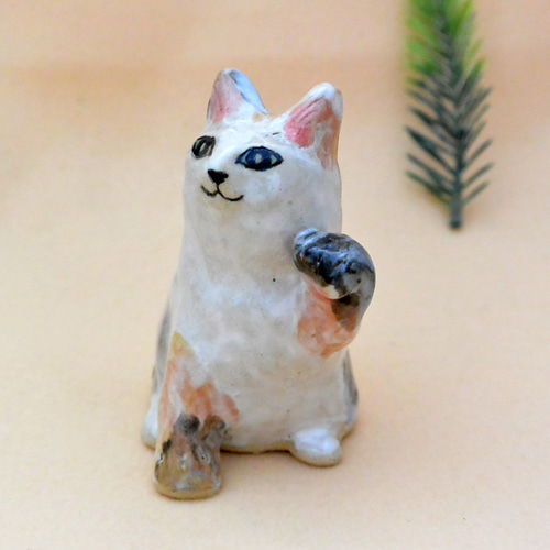 招き猫 猫の置き物 磁器 古瀬戸（明治 ~大正期）招き猫置物