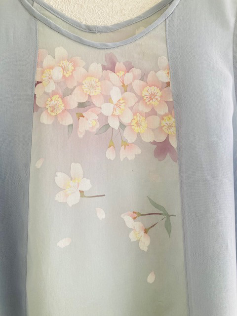 桜の服　春風に揺れる美しい手染め布　ノースリーブ