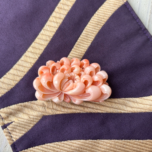 珊瑚の帯留.〜乱菊咲き乱れ〜 長期持ち越し品 その他アクセサリー