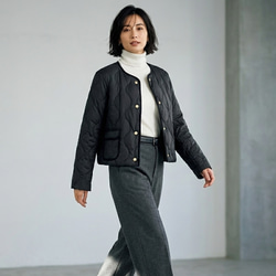 大人顔の上品″ロングパーカー。縦長効果も期待。柔らかいスエット素材