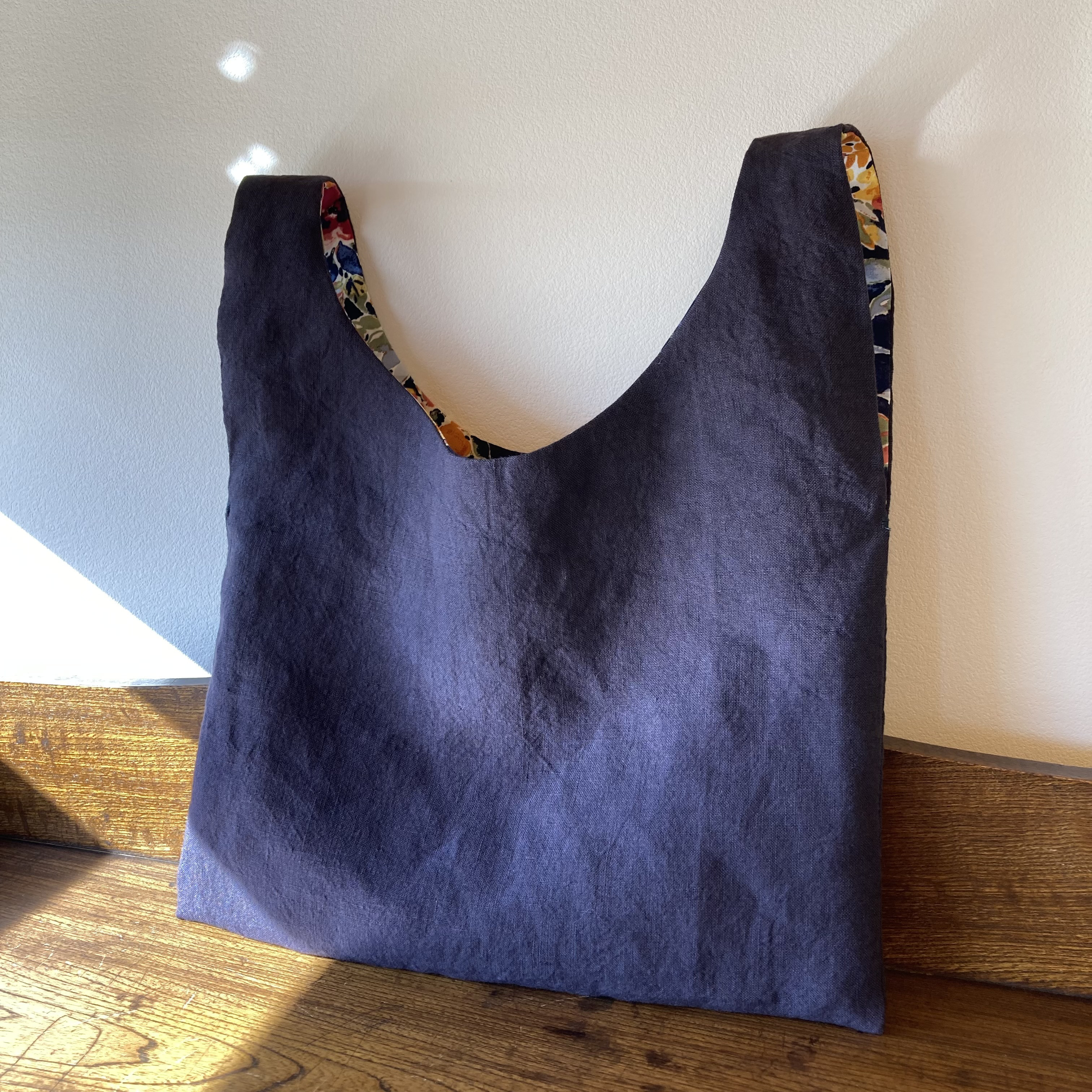 リネンの小さめ手縫いバッグ　裏地付き