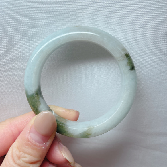 新入荷】本翡翠保証‼️天然翡翠バングル 漂花 内径約51mm バングル 