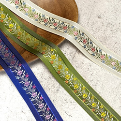 0.35m ◇ フランス製リボン ◇ ボタニカル柄 ◇ ライトベージュ【tape-No,051-0.35】 4枚目の画像