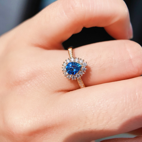 矢車草の青」K18 天然ブルーサファイア 天然ダイヤモンド リング 成功