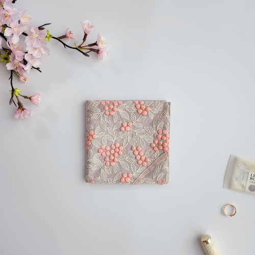 ぷくまる刺繍のさらふわガーゼハンカチ【さくら色】│母の日 ピンク