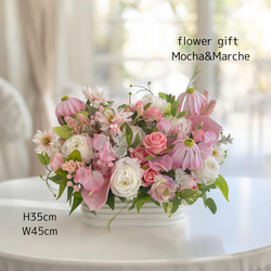 光触媒フラワー ピンク系バラと春の花々が咲き誇るフラワー