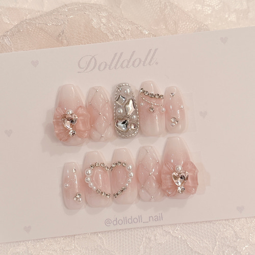 キルティング 変形フレンチ 埋めつくし 韓国 量産型 推しネイルチップ ビジュ 量産型 地雷 フレンチ キルティング ネイル ネイルチップ