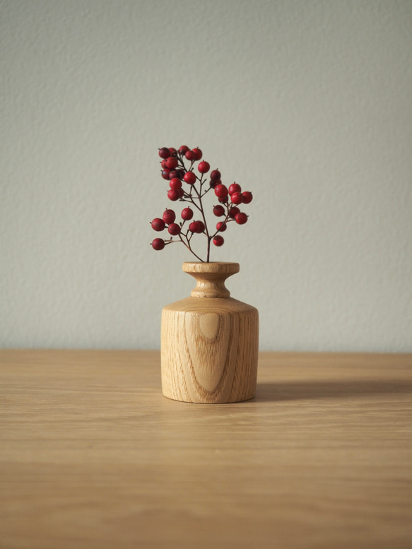 天然木の花器【栗・クリ】一点物・一輪挿し・フラワーベース 3枚目の画像