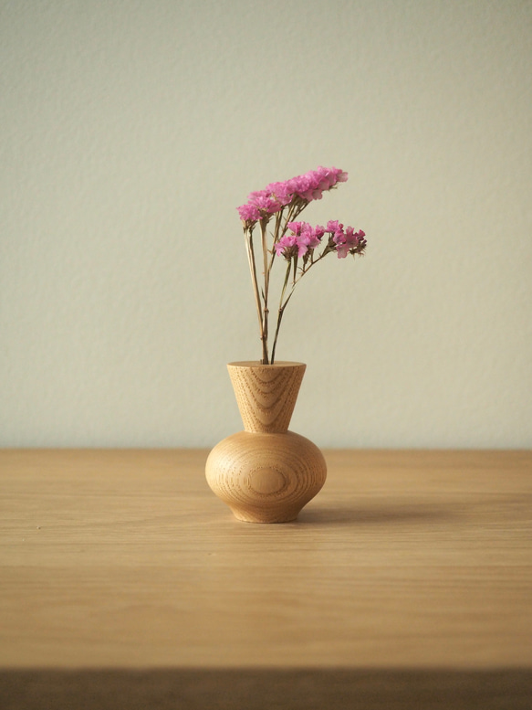 天然木の花器【栗・クリ】一点物・一輪挿し・フラワーベース 6枚目の画像