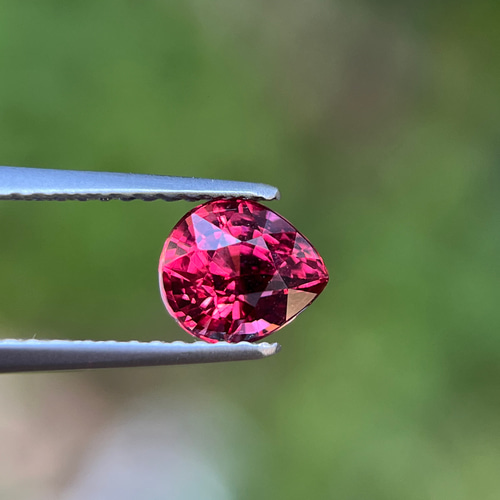 ロードライトガーネットルース非加熱天然1.4ctRhodolite Garnet